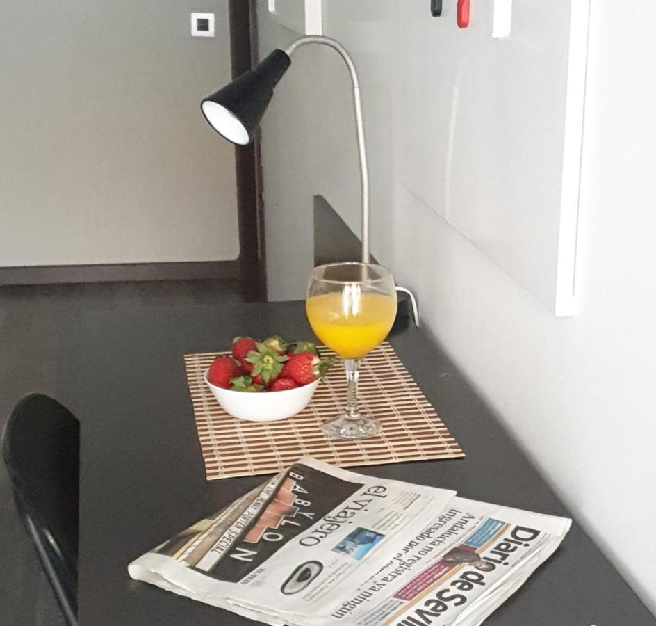 Residencia Viriato Hostel Sevilla Kültér fotó