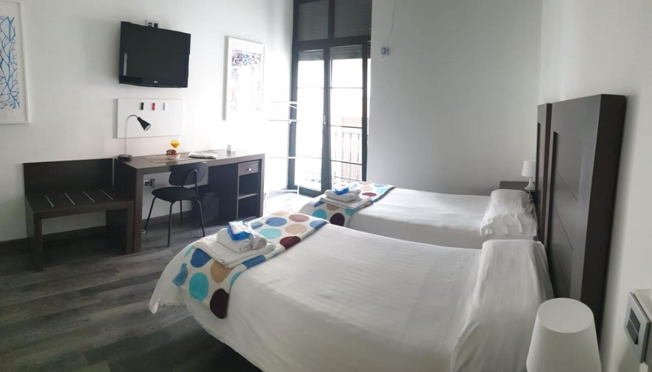 Residencia Viriato Hostel Sevilla Kültér fotó