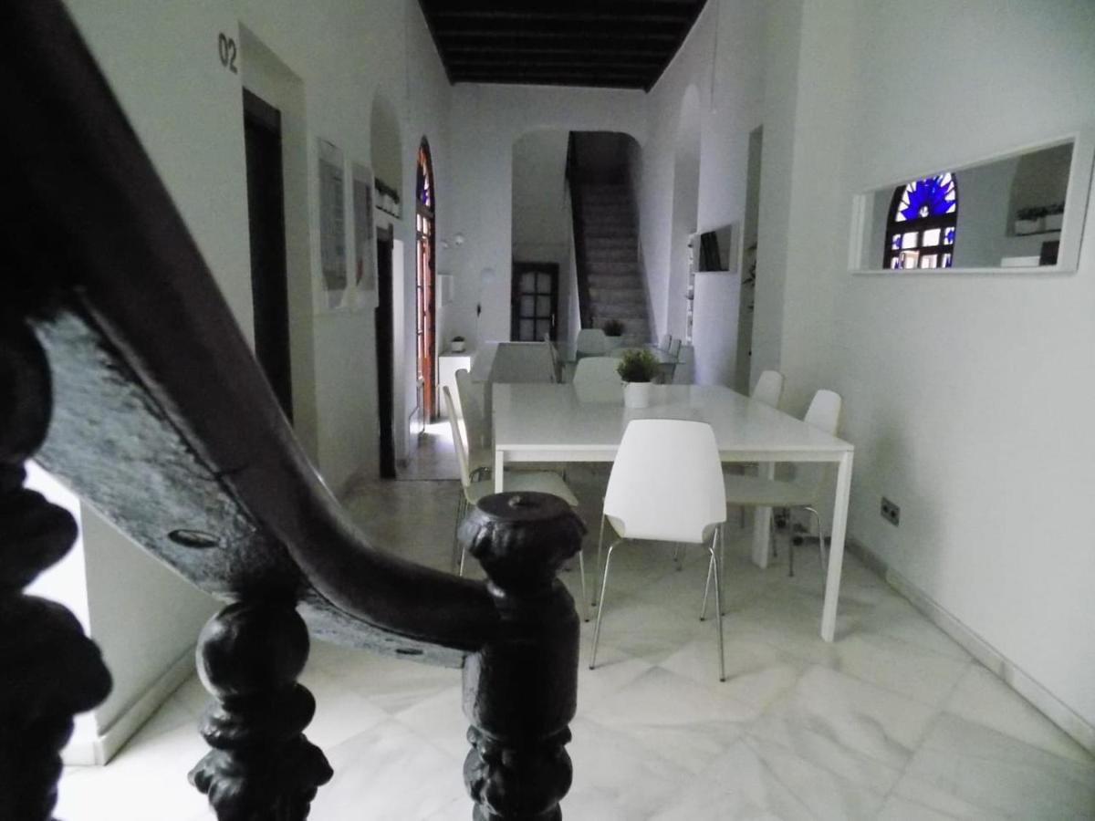 Residencia Viriato Hostel Sevilla Kültér fotó