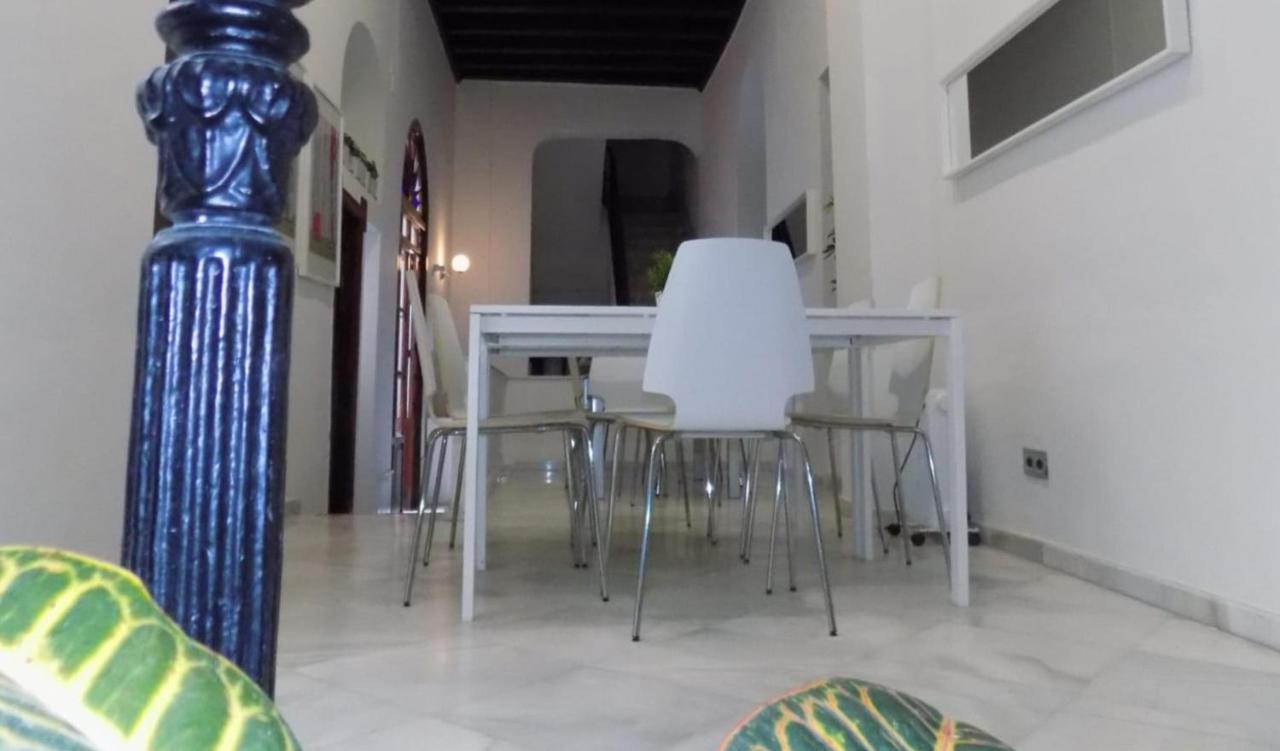 Residencia Viriato Hostel Sevilla Kültér fotó